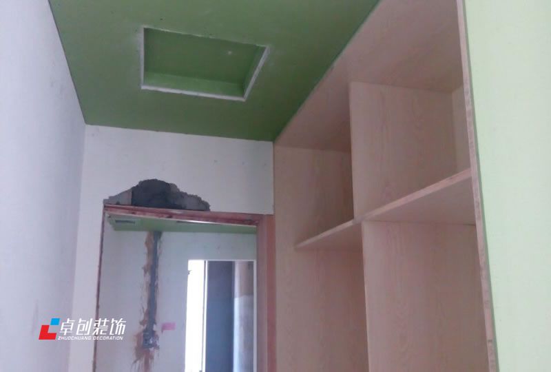 主卧衣柜